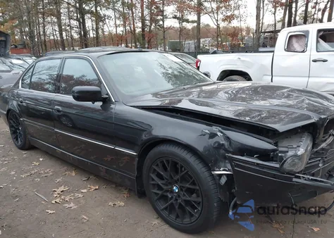 2001 BMW 750Il z USA, uszkodzony, nr VIN WBAGJ03461DD74181